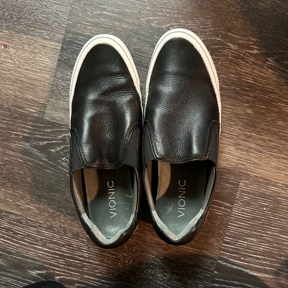 Vionic Orthaheel Delight April Leather Slip On Black Comfort Sneaker Size 8
